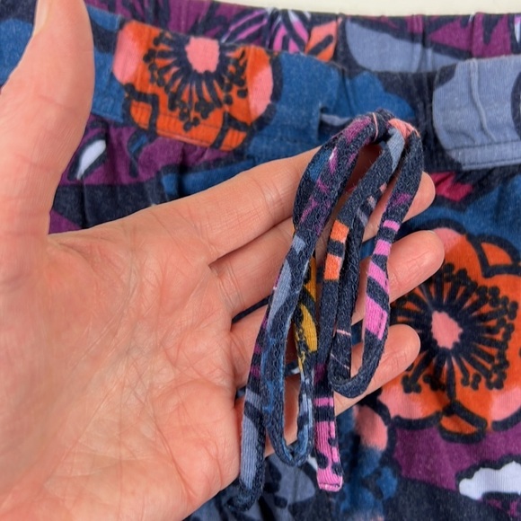 Natori Colourful Printed ¾ Length Sleeve Pajamas - Picture 8 of 14